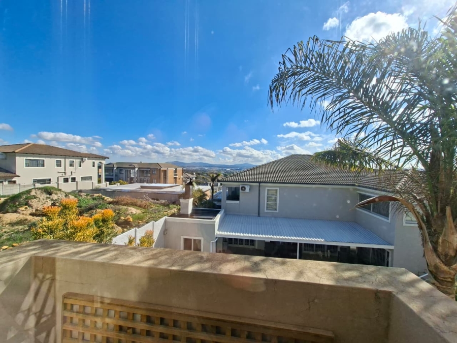 To Let 3 Bedroom Property for Rent in Jakarandas Western Cape